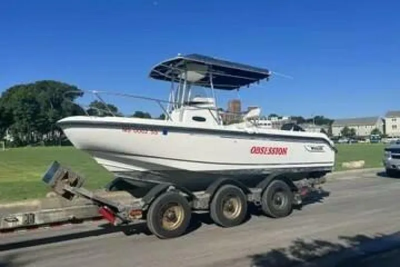 The Image of Boston Whaler 21 Outrage 2002 - 0