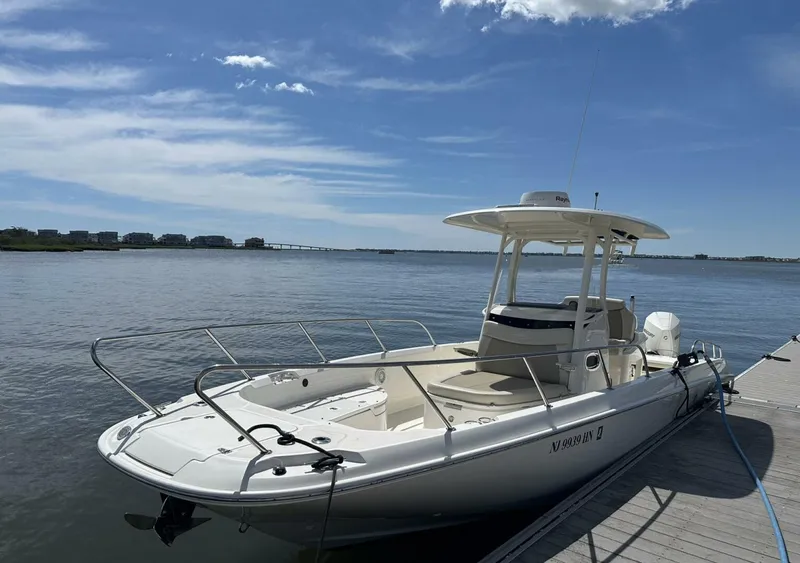 Slide: The Image of Boston Whaler 270 Dauntless 2022 - 2