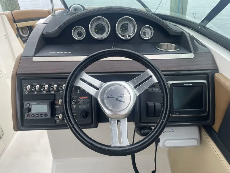 Slide: The Image of Sea Ray 250 SLX 2014 - 14