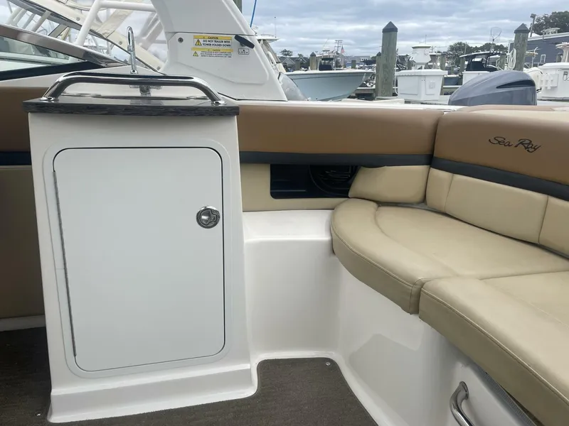 Slide: The Image of Sea Ray 250 SLX 2014 - 9