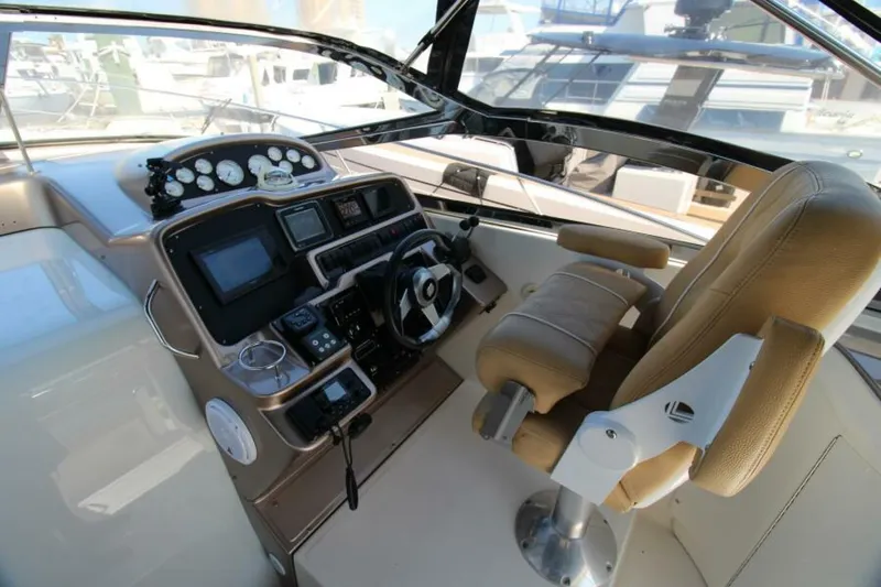 Slide: The Image of Regal 4260 Commodore 2002 - 17