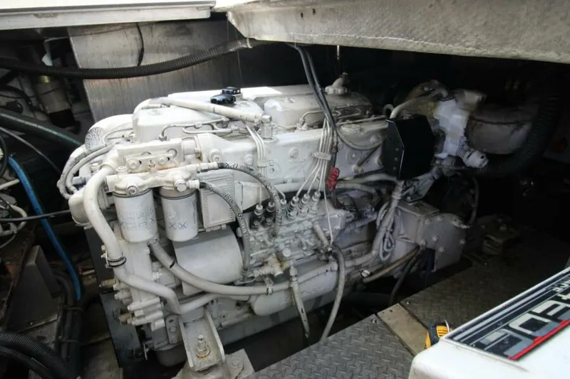 Slide: The Image of Regal 4260 Commodore 2002 - 38