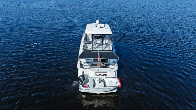 Slide: The Image of Sea Ray 480 Sedan Bridge 1998 - 25