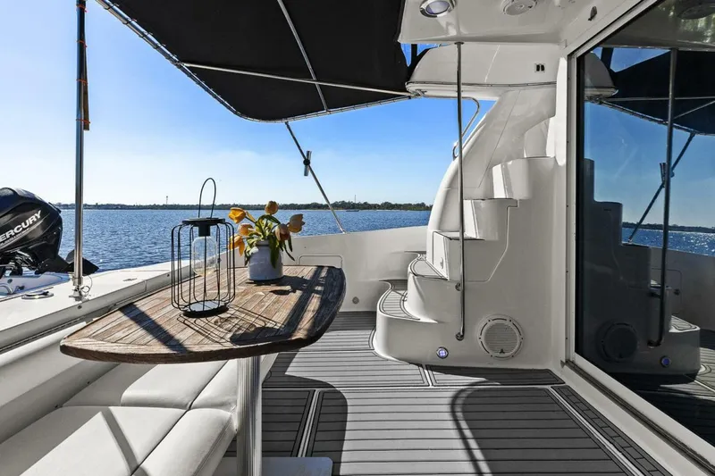 Slide: The Image of Sea Ray 480 Sedan Bridge 1998 - 46