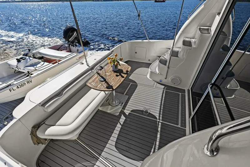 Slide: The Image of Sea Ray 480 Sedan Bridge 1998 - 56