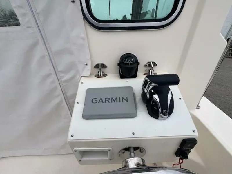 Slide: The Image of Parker Marine 2520 XL 2005 - 7