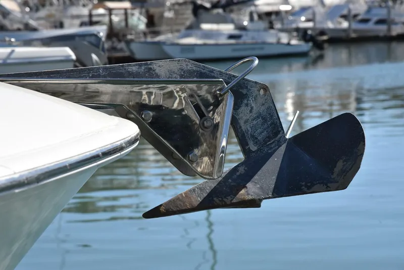 Slide: The Image of Silverton 38 Sport Bridge 2010 - 43