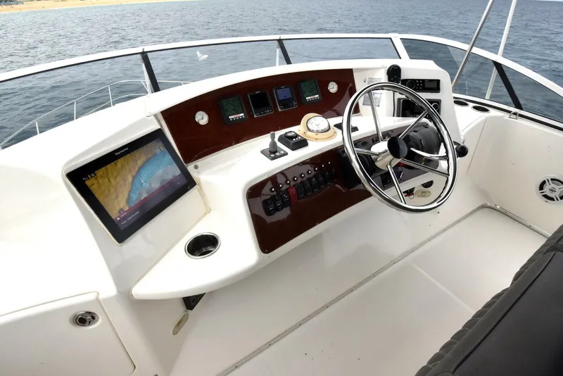 Slide: The Image of Silverton 38 Sport Bridge 2010 - 47