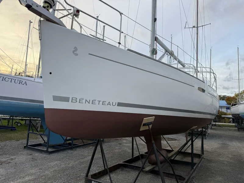 Slide: The Image of Beneteau 2008 - 10