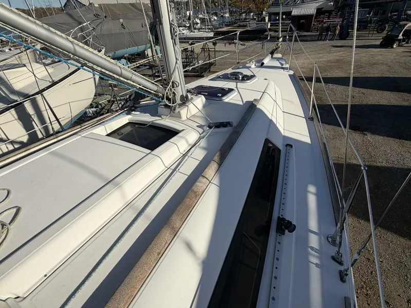 Slide: The Image of Beneteau 2008 - 25