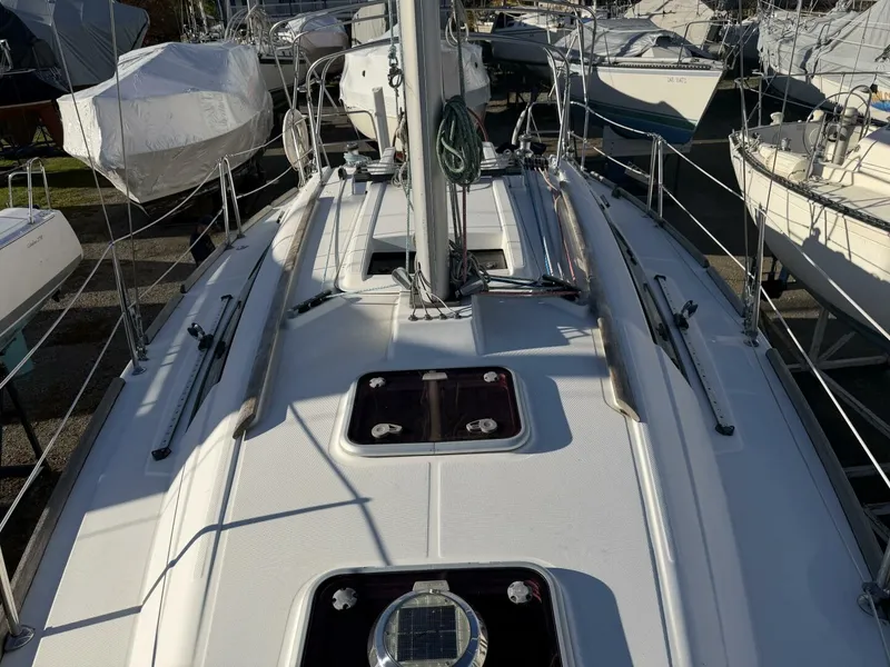 Slide: The Image of Beneteau 2008 - 31