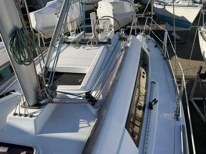 Slide: The Image of Beneteau 2008 - 32