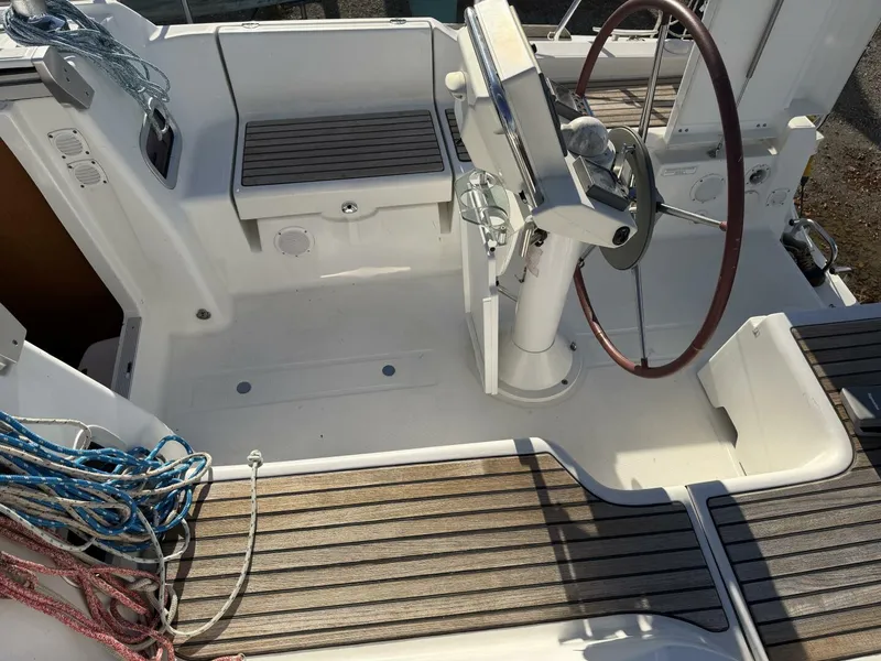 Slide: The Image of Beneteau 2008 - 35