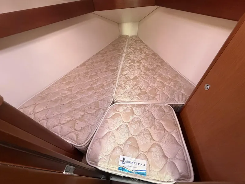 Slide: The Image of Beneteau 2008 - 62