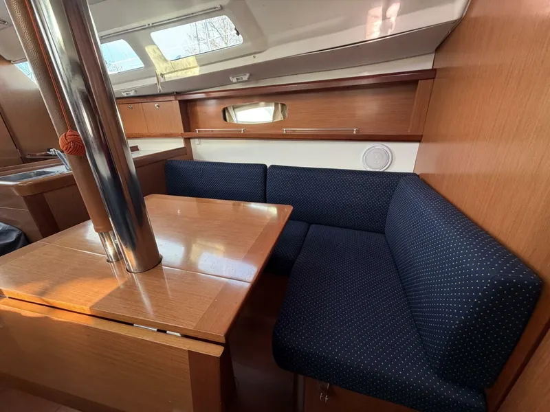 Slide: The Image of Beneteau 2008 - 65