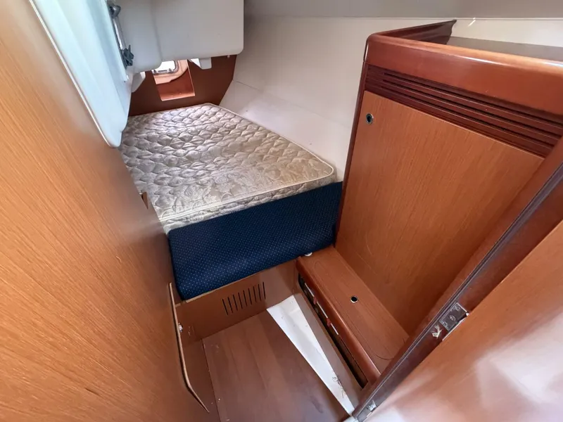 Slide: The Image of Beneteau 2008 - 70