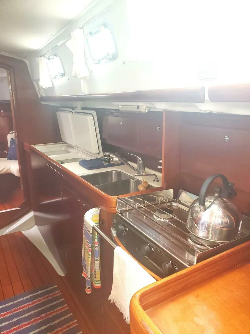 Slide: The Image of Beneteau Center Cockpit 2003 - 19