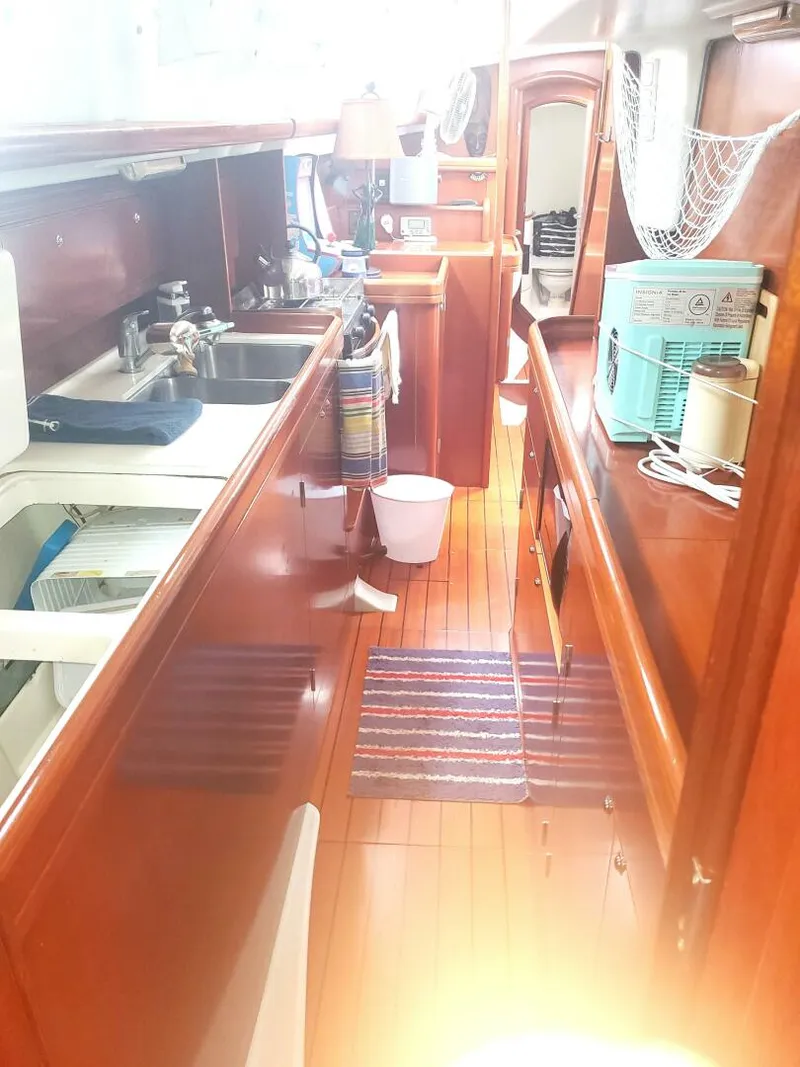 Slide: The Image of Beneteau Center Cockpit 2003 - 29