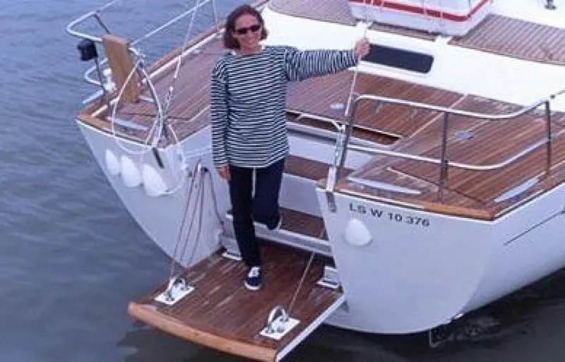 Slide: The Image of Beneteau Center Cockpit 2003 - 5