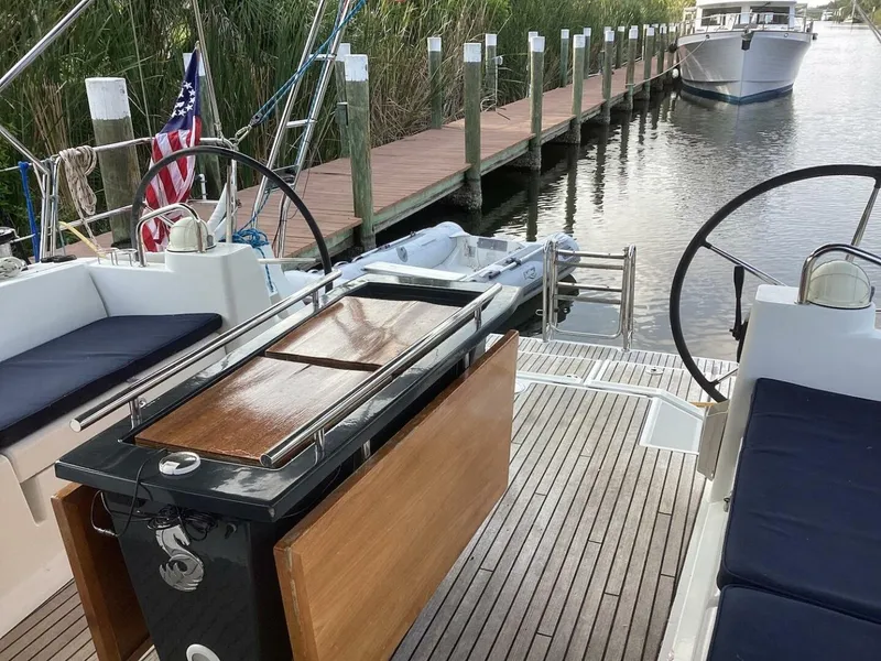 Slide: The Image of Beneteau Oceanis ICW 2012 - 12