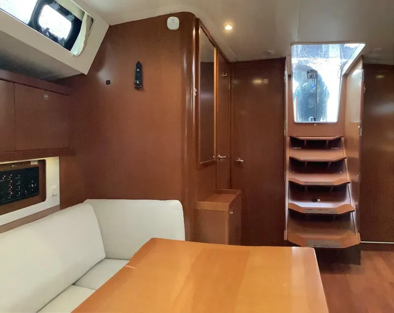 Slide: The Image of Beneteau Oceanis ICW 2012 - 19