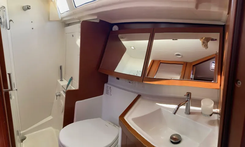 Slide: The Image of Beneteau Oceanis ICW 2012 - 25
