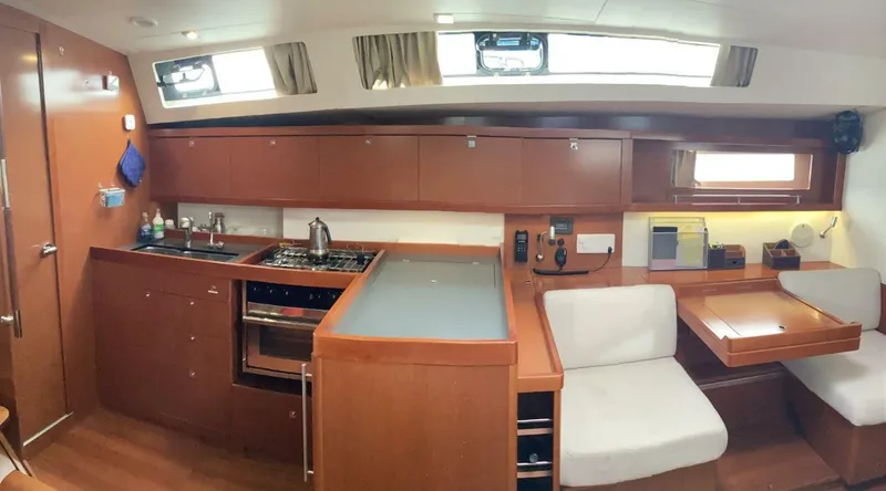 Slide: The Image of Beneteau Oceanis ICW 2012 - 27