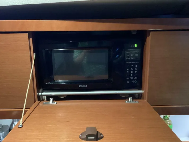 Slide: The Image of Beneteau Oceanis ICW 2012 - 33