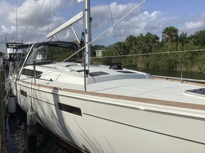 Slide: The Image of Beneteau Oceanis ICW 2012 - 5