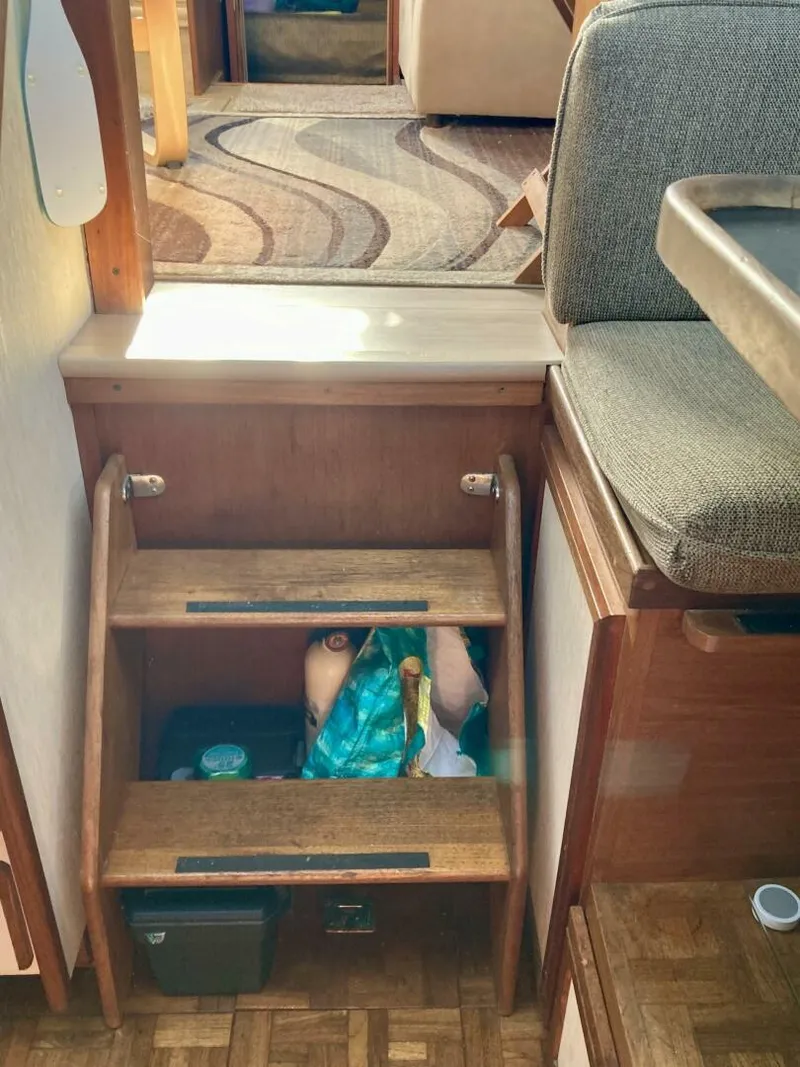 Slide: The Image of Carver Yachts 3607 AC 1983 - 13