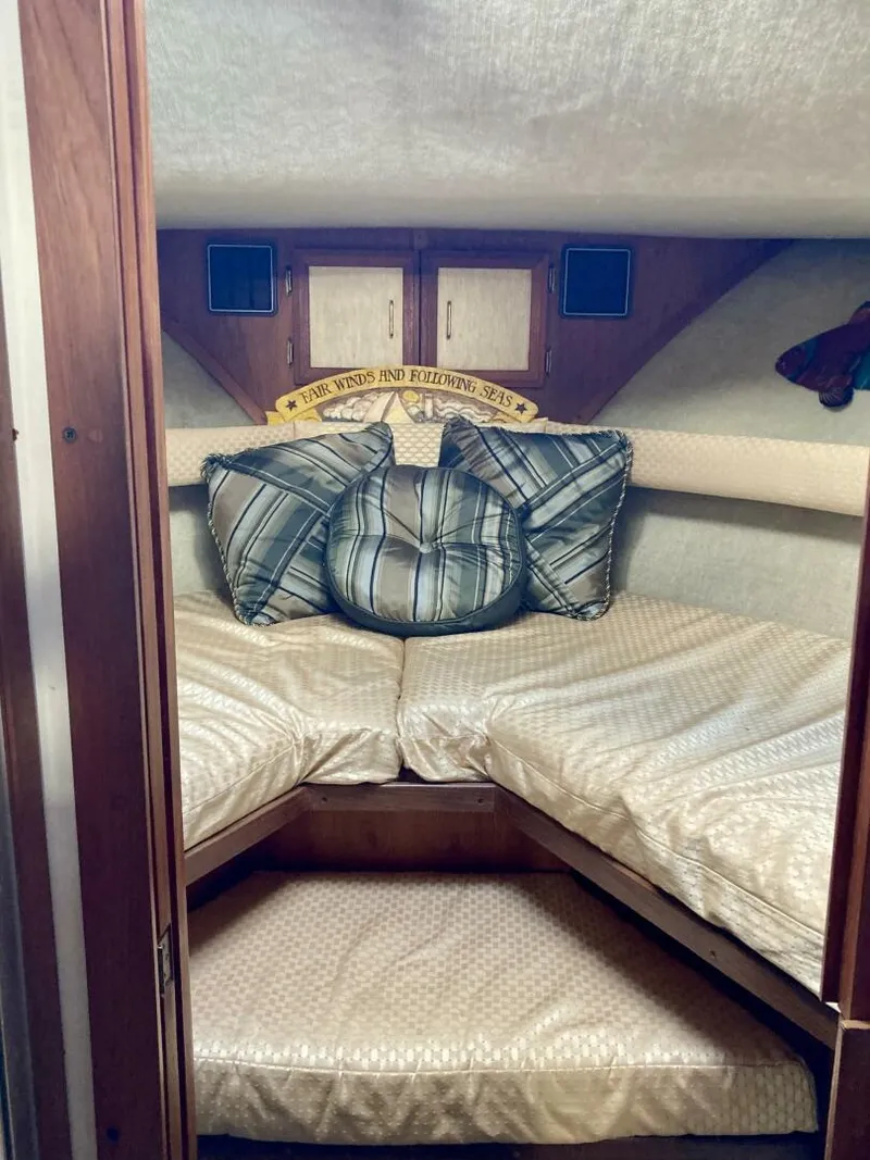 Slide: The Image of Carver Yachts 3607 AC 1983 - 14