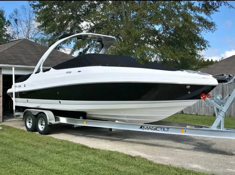 The Image of Rinker 29QX 2018 - 0