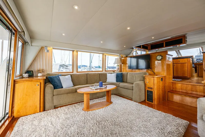 Slide: The Image of Navigator 61 Pilothouse 2001 - 14