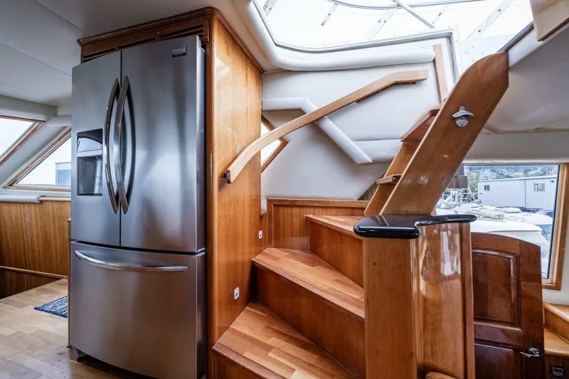 Slide: The Image of Navigator 61 Pilothouse 2001 - 18
