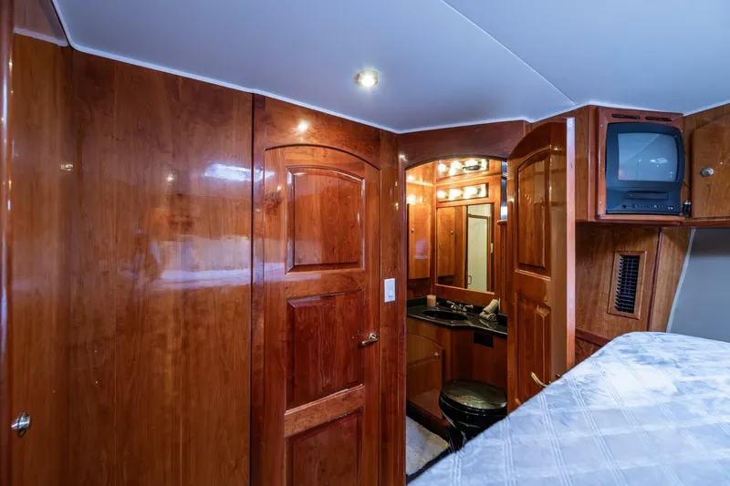 Slide: The Image of Navigator 61 Pilothouse 2001 - 26
