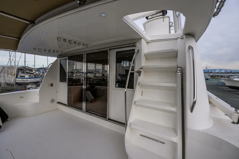 Slide: The Image of Navigator 61 Pilothouse 2001 - 46