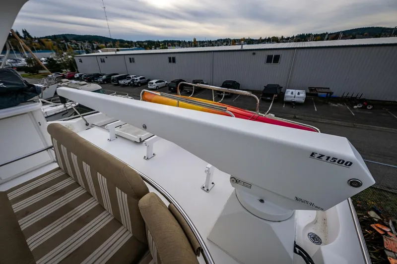 Slide: The Image of Navigator 61 Pilothouse 2001 - 52