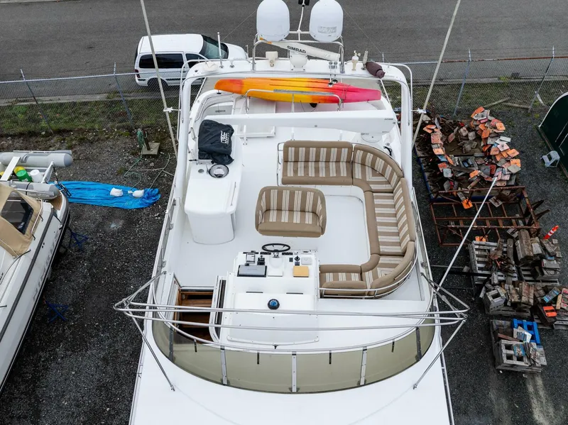 Slide: The Image of Navigator 61 Pilothouse 2001 - 7