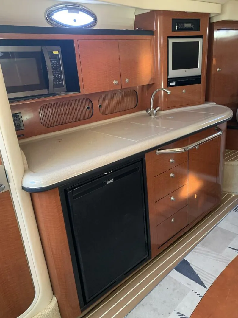 Slide: The Image of Sea Ray 340 Sundancer 2005 - 6