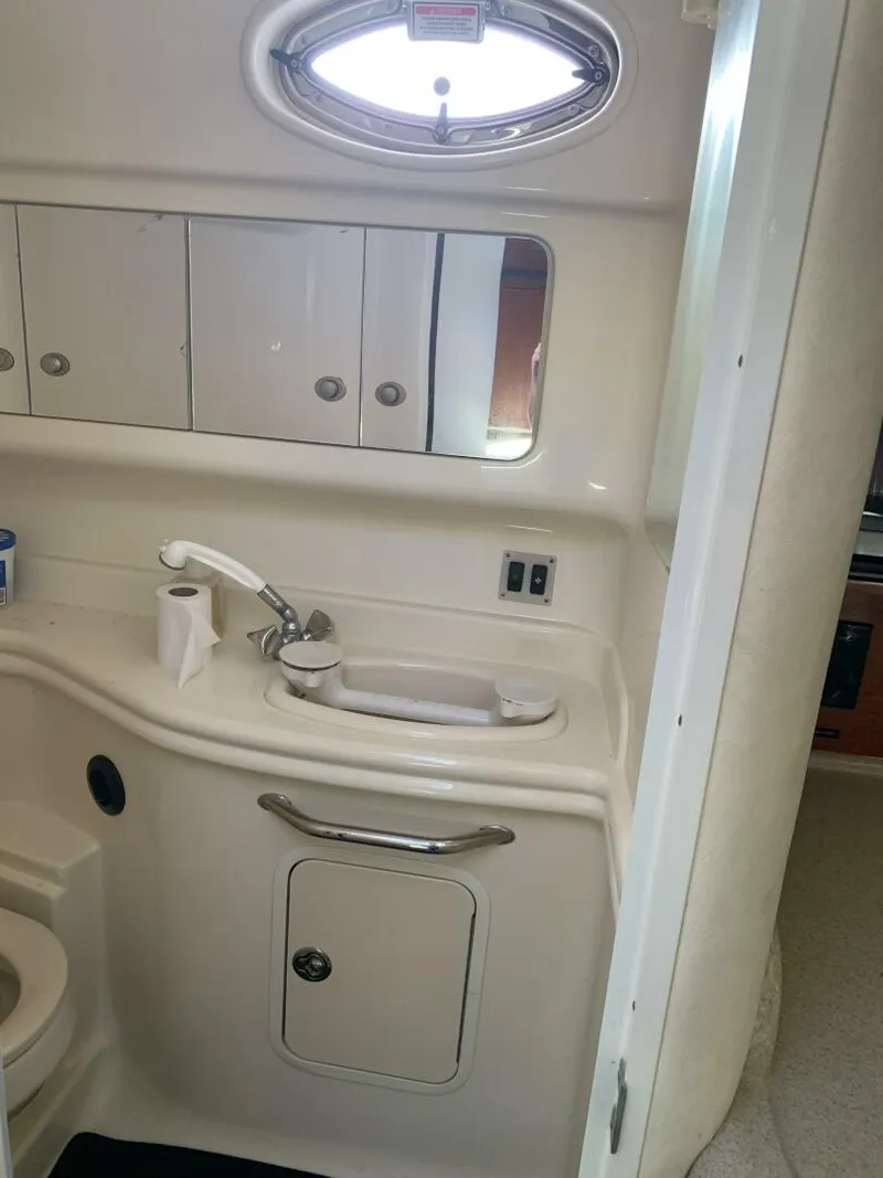 Slide: The Image of Sea Ray 340 Sundancer 2005 - 8
