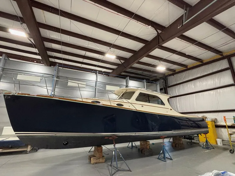 Slide: The Image of Hinckley Yachts 36 Picnic Boat EP 2003 - 2