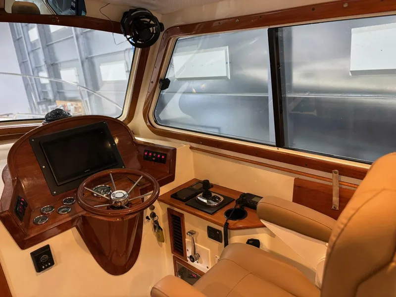 Slide: The Image of Hinckley Yachts 36 Picnic Boat EP 2003 - 6