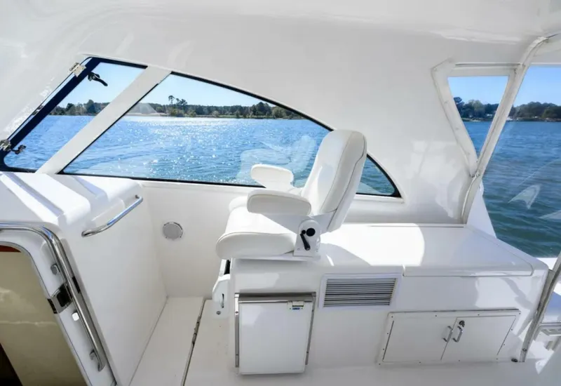 Slide: The Image of Cabo 40 Hardtop Express 2013 - 11