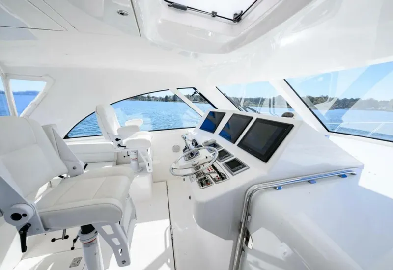 Slide: The Image of Cabo 40 Hardtop Express 2013 - 9