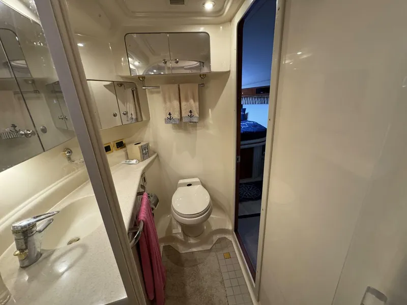 Slide: The Image of Sea Ray 510 SUNDANCER 2001 - 23