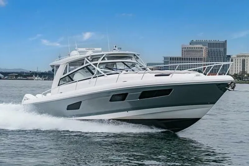 The Image of Intrepid 477 Evolution 2022 - 0