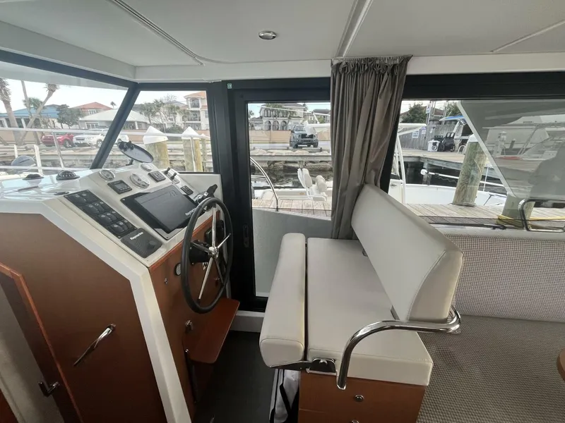 Slide: The Image of Beneteau Swift Trawler 30 2016 - 12