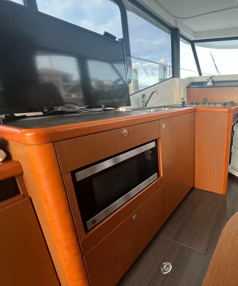 Slide: The Image of Beneteau Swift Trawler 30 2016 - 6