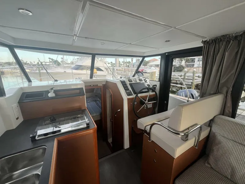 Slide: The Image of Beneteau Swift Trawler 30 2016 - 8