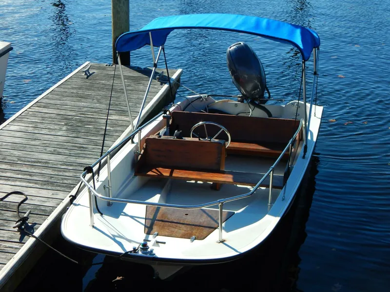 Slide: The Image of Boston Whaler 15 Sport 1984 - 2